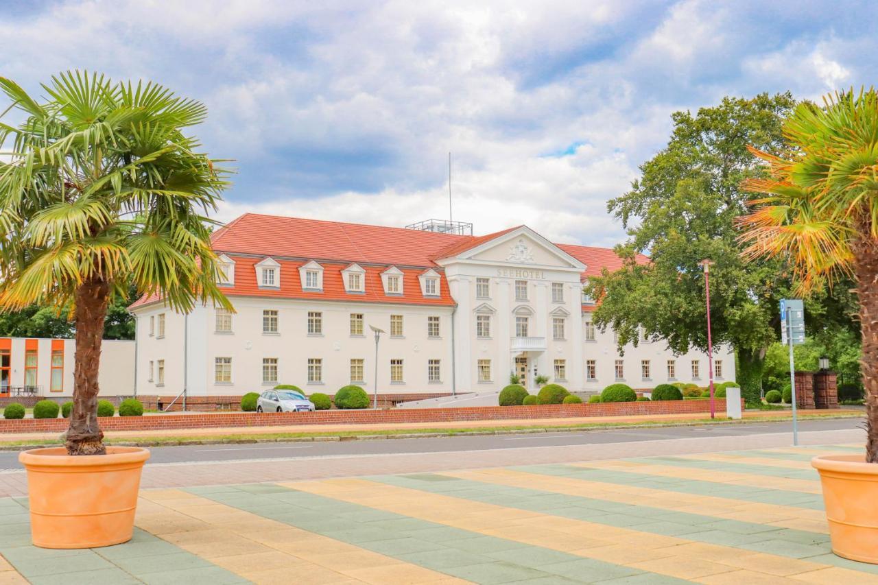 Seehotel Grossraschen Buitenkant foto