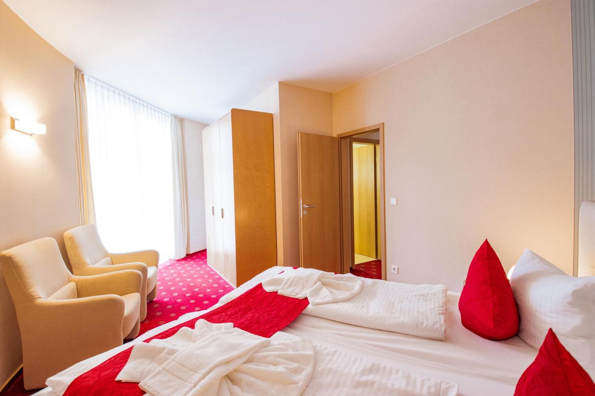 Seehotel Grossraeschen Buitenkant foto