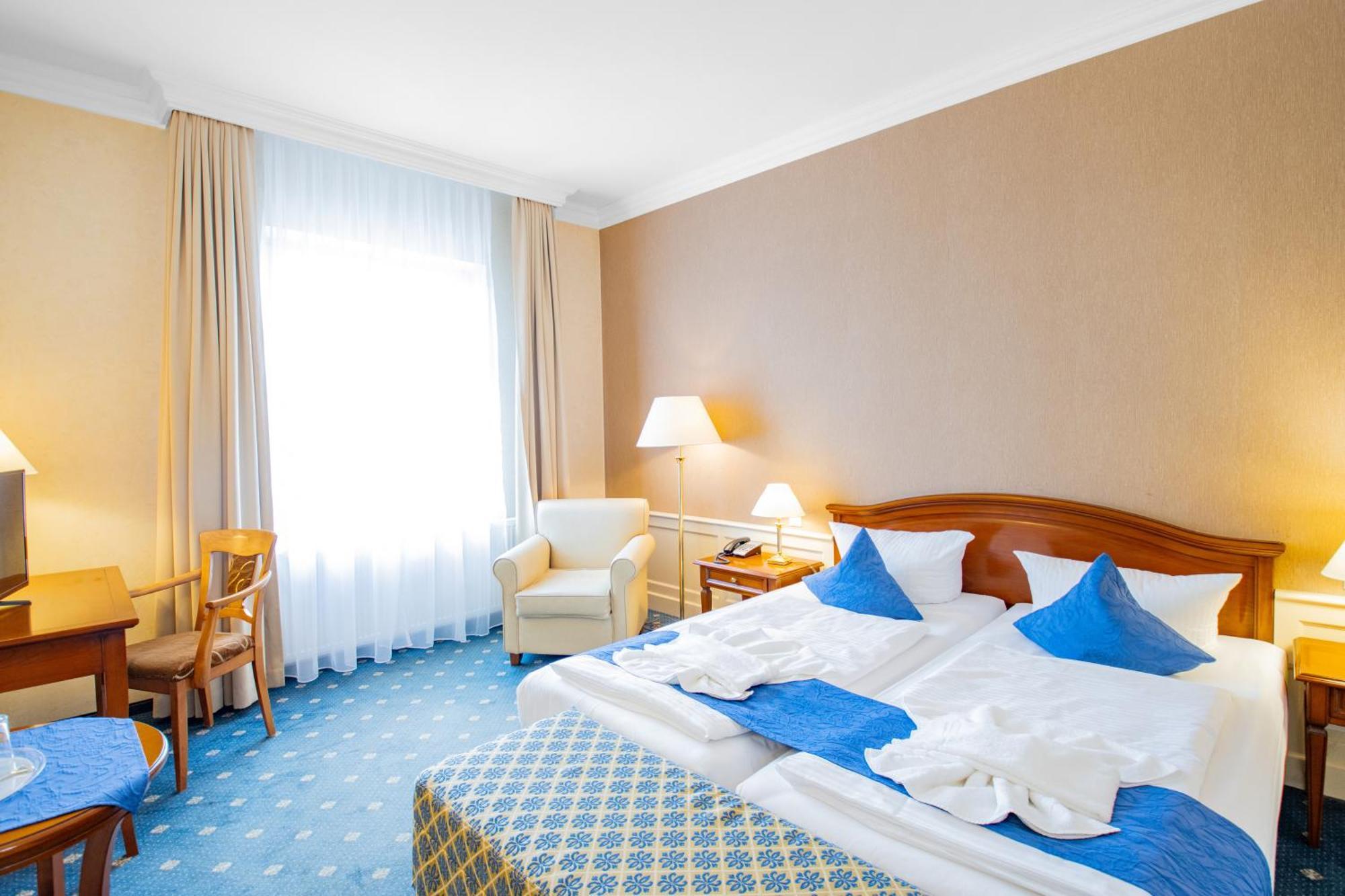 Seehotel Grossraeschen Buitenkant foto