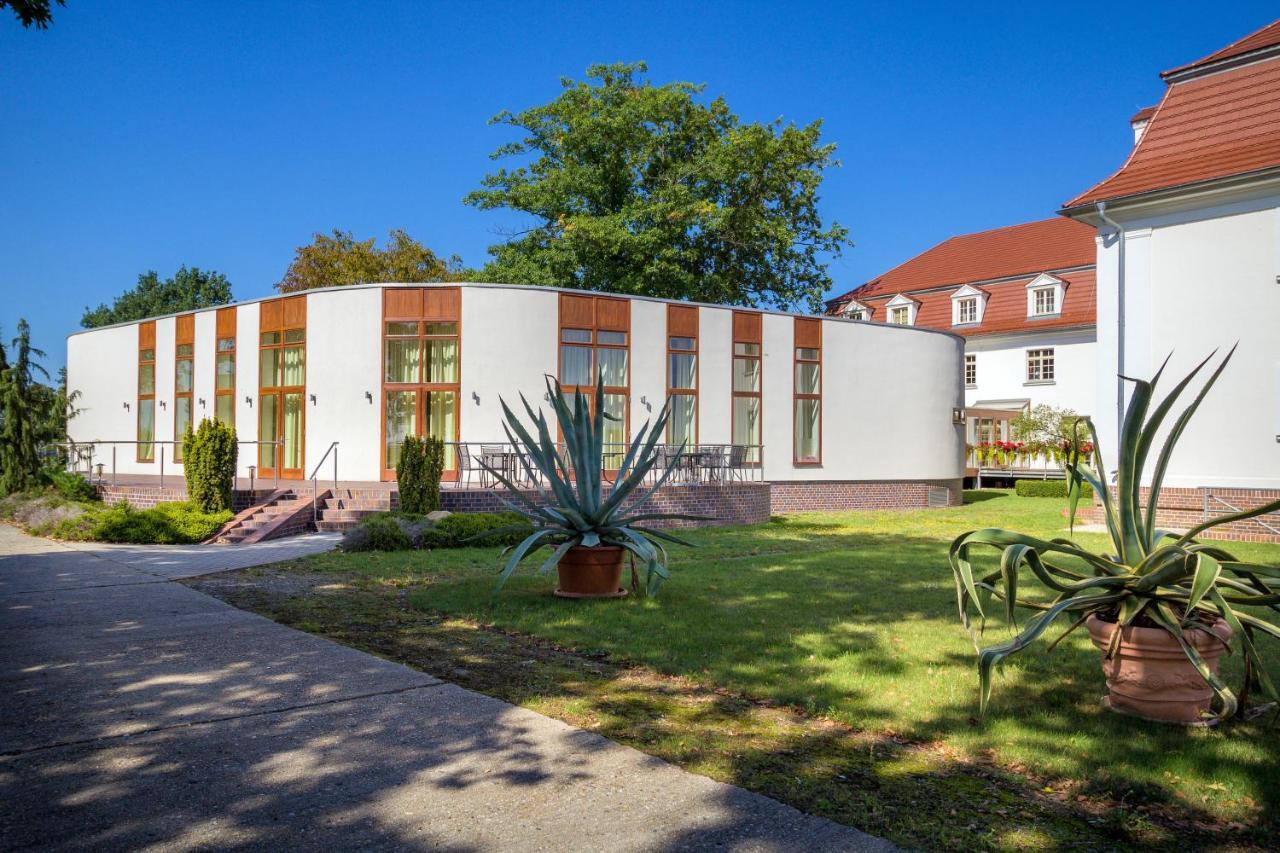 Seehotel Grossraeschen Buitenkant foto